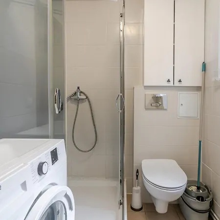 Batory Snug By Bookinghost Daire Chorzów