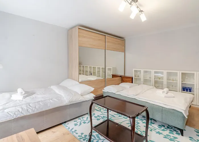 Batory Snug By Bookinghost * Chorzów