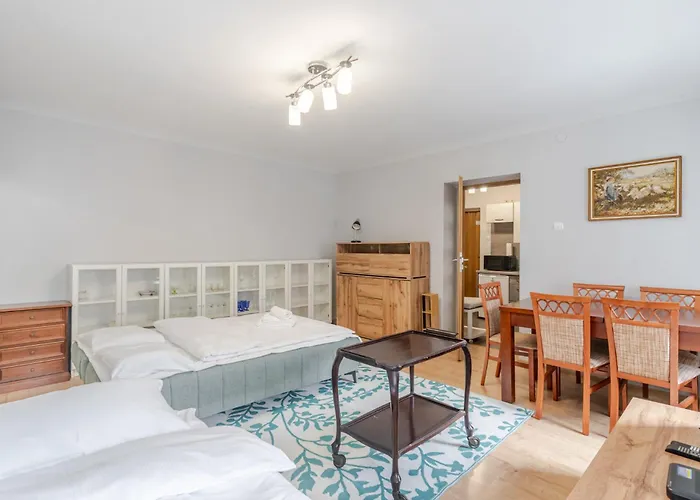 Batory Snug By Bookinghost Daire Chorzów